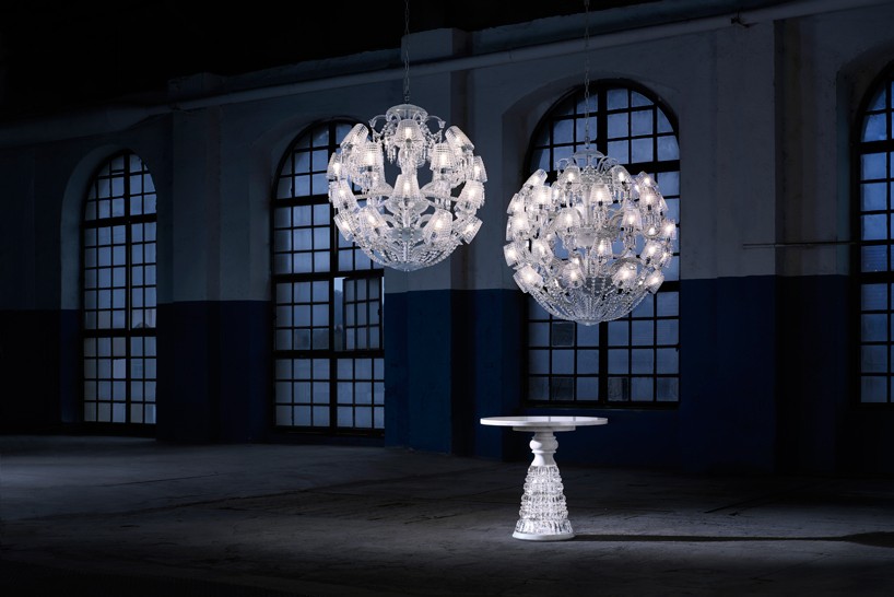 softness of vondom suave by marcel wanders blurs in and outdoor