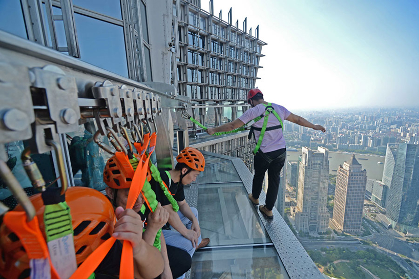 glassbottomed skywalk opens on 88th floor of jinmao tower in shanghai