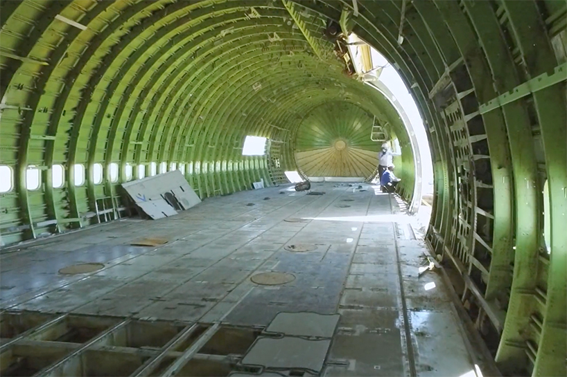 Converted Boeing 747 Lands At Burning Man In Nevada S Black Rock Desert