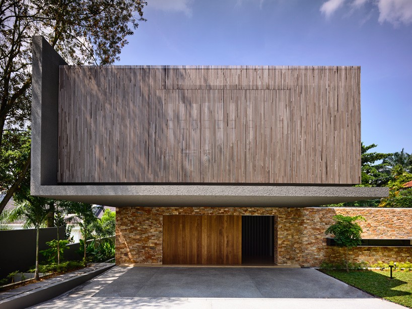 ONG & ONG constructs tropical KAP house in singapore