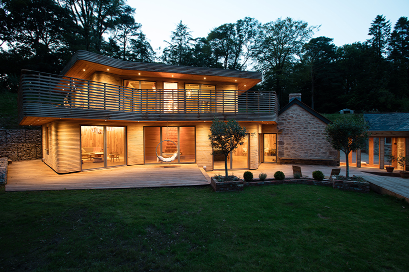 tom raffield's steam-bent wooden home in cornwall