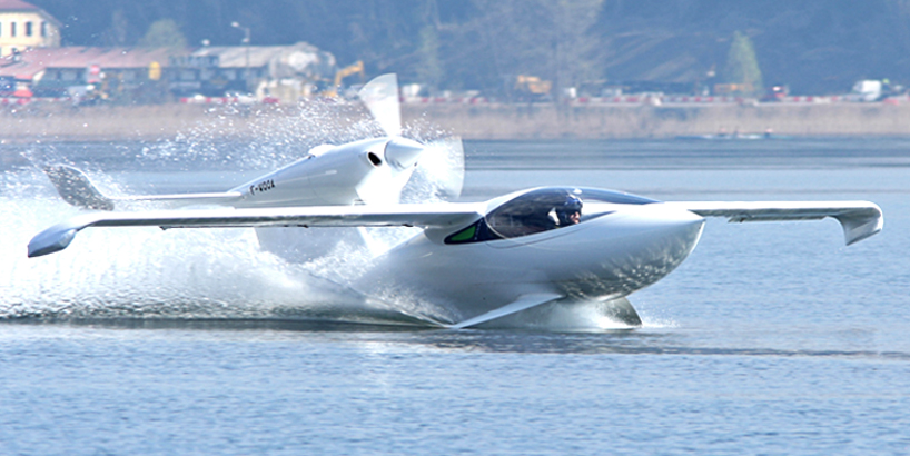 AKOYA amphibious two-person skiplane by lisa airplanes