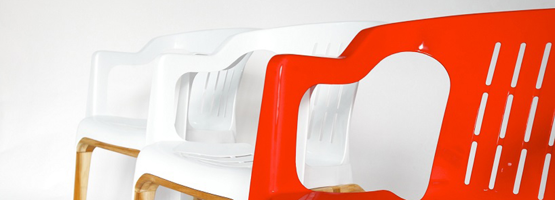 seniman's 'bar roker' rocking chair combines plastic mold and balinese