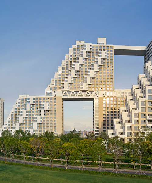 Golden Dream Bay The Stacked Towers Of Moshe Safdie Are - 