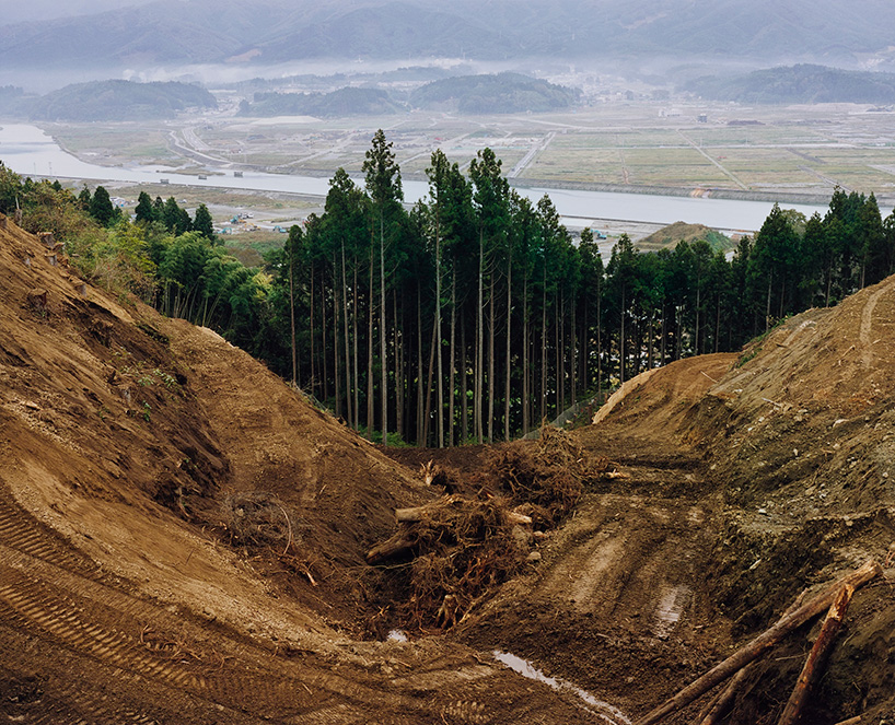 naoya hatakeyama captures catastrophe, change, renovation and rebirth in japan