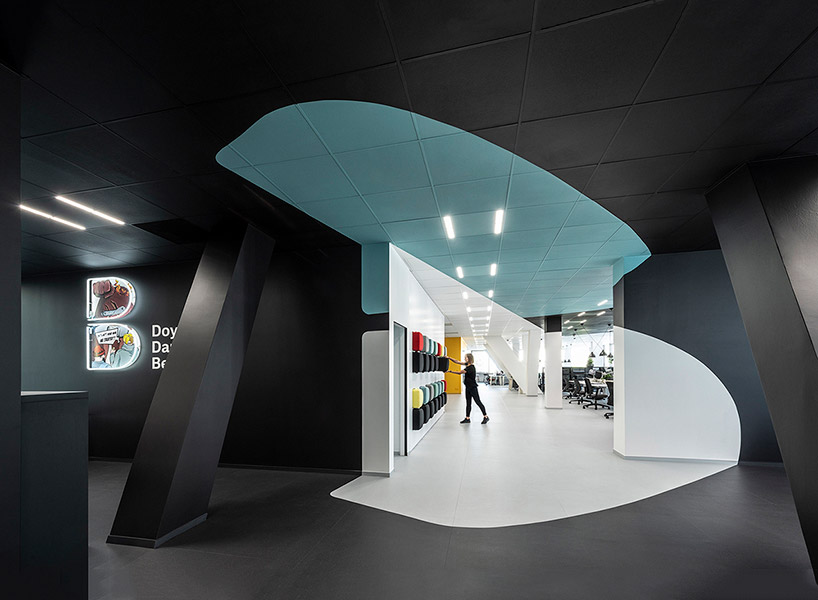 B2 Architecture S Optical Illusion Colors Creative Agency Office