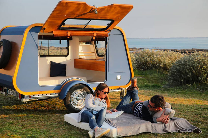 Boat Like Trailer Opens Up To The World With Oversized Side