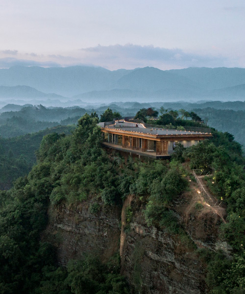 Mountaintop Eagle Rock Cliffs Hotel In China Offers - 