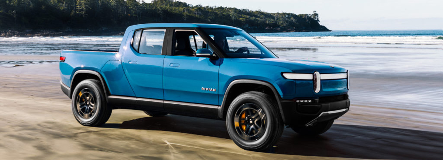 amazon presents rivian R1T electric pickup truck at CES