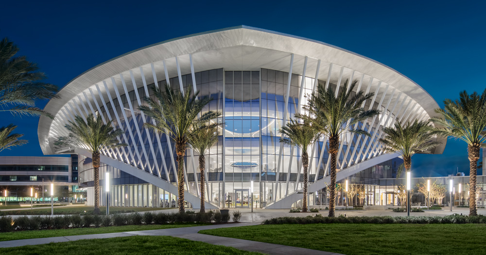 University Building In Florida By Ikon 5 Architects Conveys Movement Flight