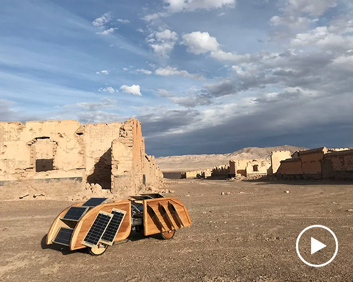 joaquín fargas' rabdomante robot generates water while traversing earth's driest desert