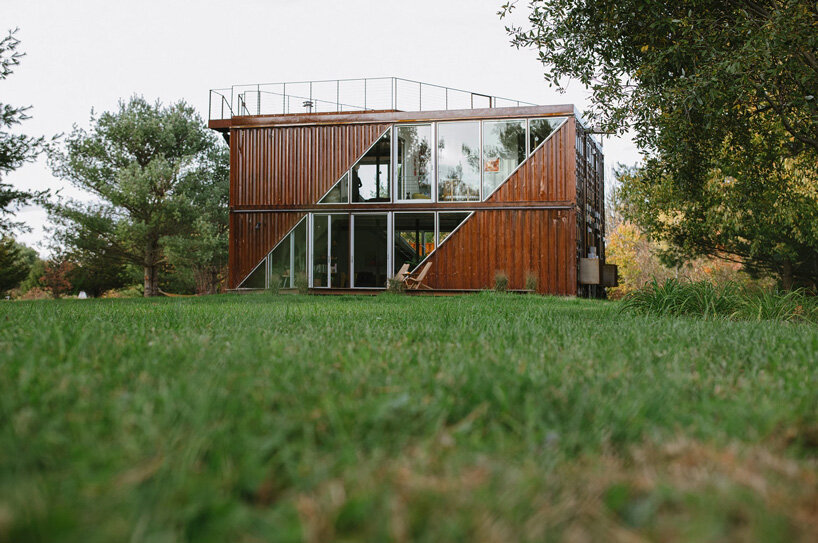 This House Made From Shipping Containers Was Designed For A Family In New  York