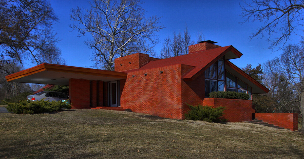 The Alsop House One Of Seven Frank Lloyd Wright Usonian Homes In Iowa Is For Sale