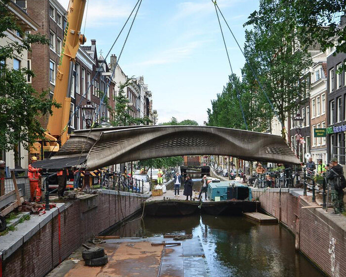 world's first 3D printed steel bridge installed over one of amsterdam's oldest canals