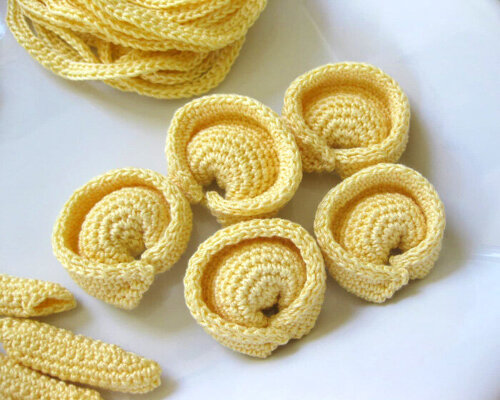 rigatoni to ravioli: crotchet pasta by normalynn ablao looks good enough to eat