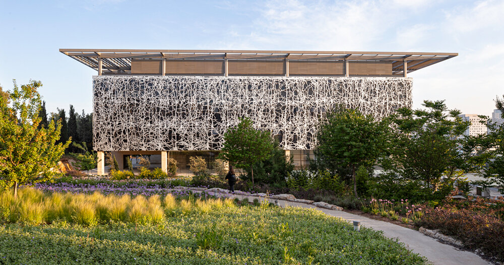 Foster Partners Center For Brain Sciences Is Wrapped In A Neurological Inspired Facade Diseno Yucatan