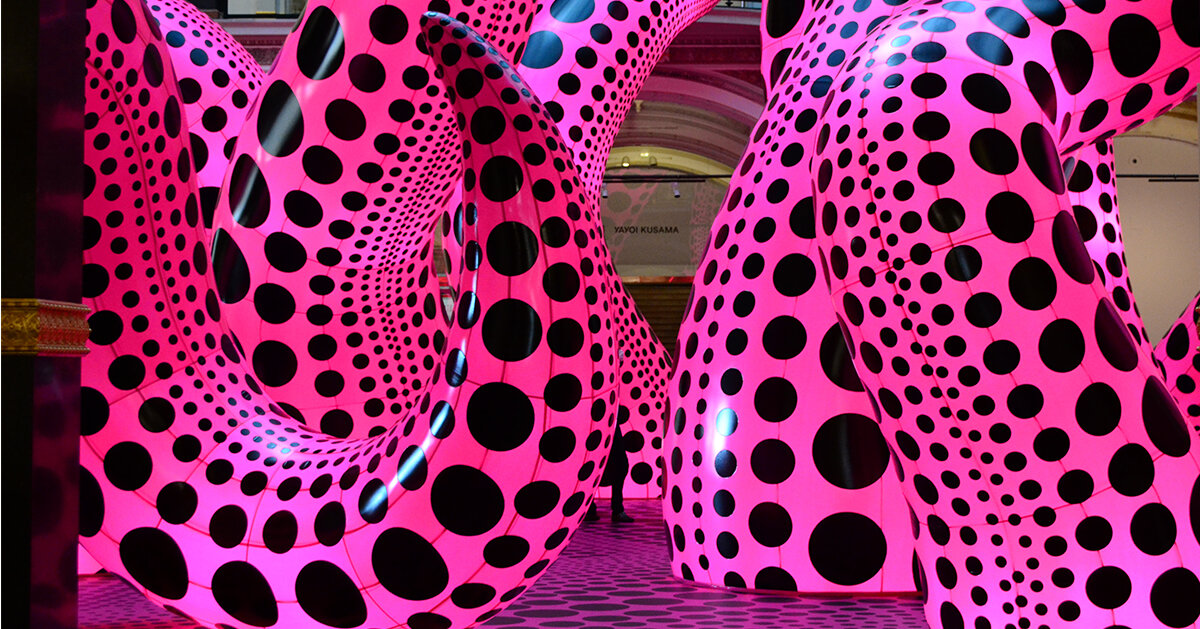 Yayoi Kusamas Retrospective Spreads Polka Dots At Gropius Bau In Berlin 0016