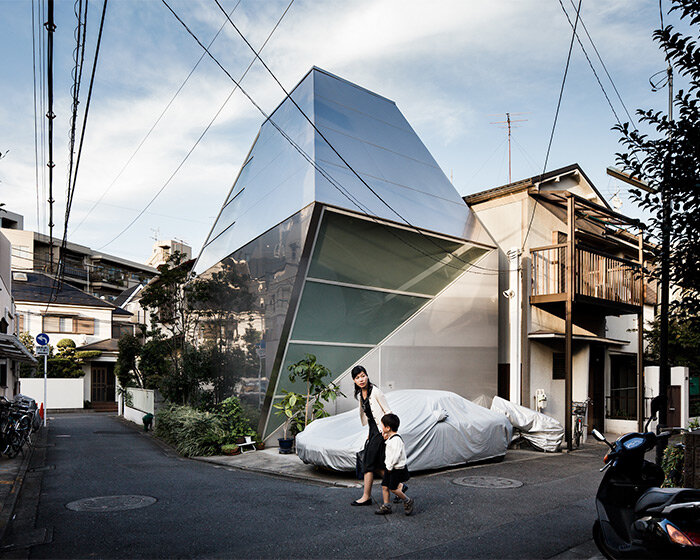 'architecture has to be seen for real' - jérémie souteyrat on capturing tokyo's exceptional houses