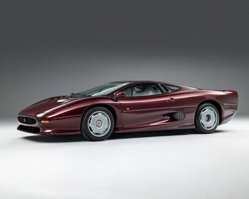 rare 1993 jaguar XJ220 sells for record-breaking £460,000