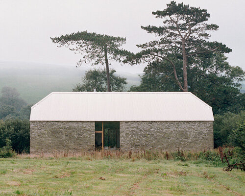 TYPE converts an old stone barn into a family home in rural devon