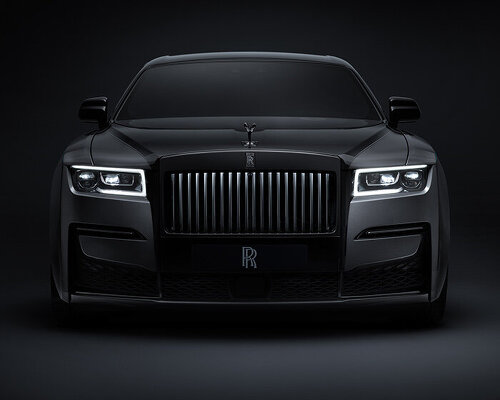 rolls-royce cloaks black badge ghost in one micrometer shadow of darkness