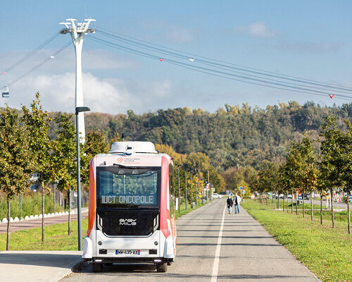 EasyMile unveils first driverless vehicle authorized to take over public roads in europe