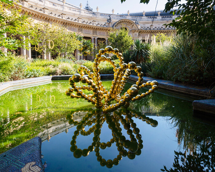 interview with jean-michel othoniel on his exhibition 'the narcissus theorem' at petit palais