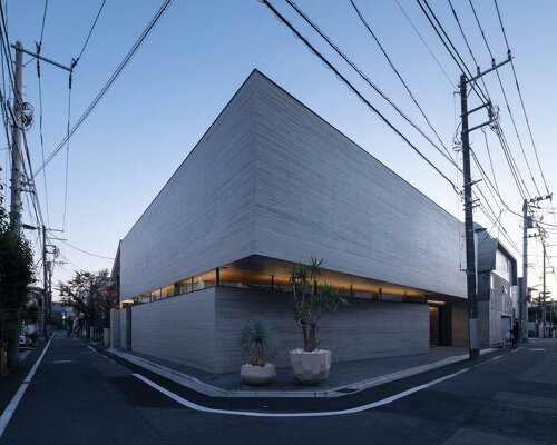 apollo architects' 'timeless' house in tokyo is a light-filled fortress with secret gardens