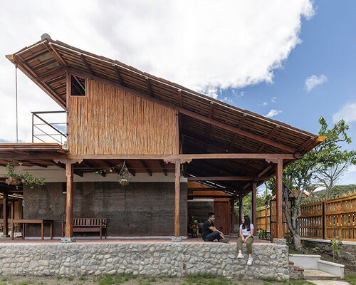 freddy bonilla estudio's casa cóndor revives vernacular architecture in ecuador