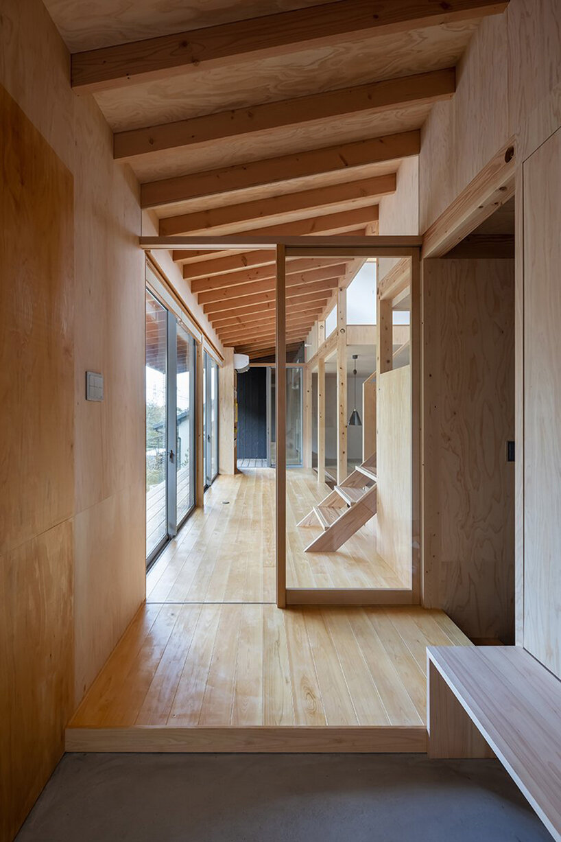 nLDK architects' house blends cues from traditional japanese architecture