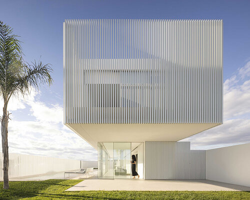 fran silvestre arquitectos completes permeable piera house in spain