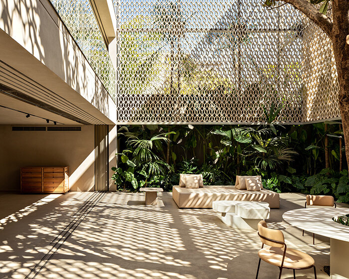 studio arthur casas' cobogós façade encases +55 design’s store in são paulo