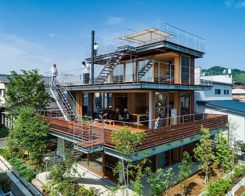 tezuka architects optimizes views of mount fuji from its terraced 'castle house'