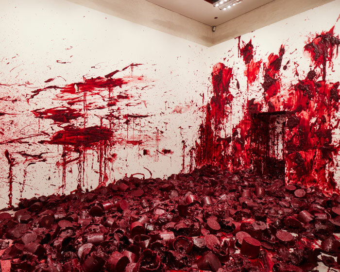 anish kapoor in venice: the british artist brings blood red and vantablack to art biennale