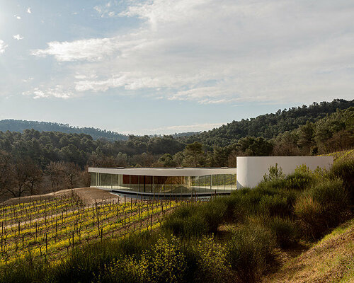 oscar niemeyer’s last project is château la coste’s new pavilion