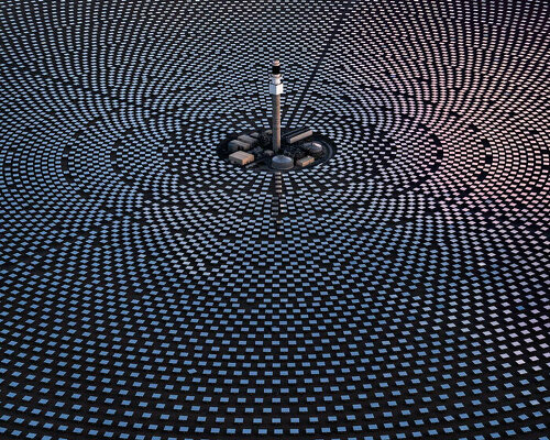 tom hegen captures heliostats from above in satisfying circular arrays