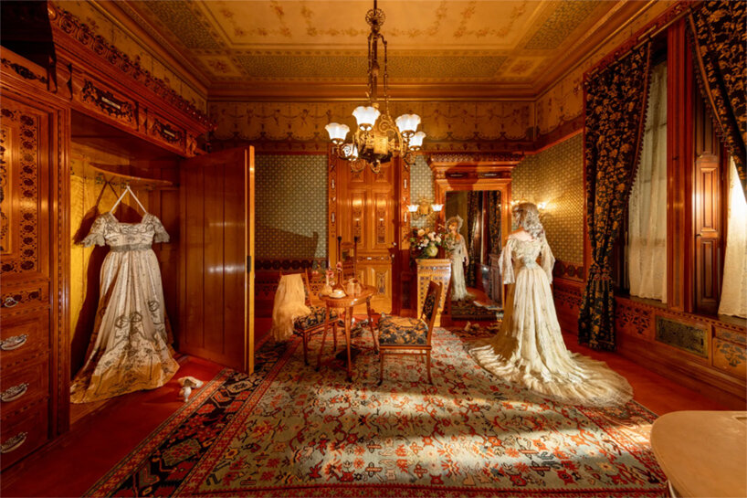 Worsham-Rockefeller Dressing Room, Sofia Coppola | Image © The Metropolitan Museum of Art. Anna-Marie Kellen