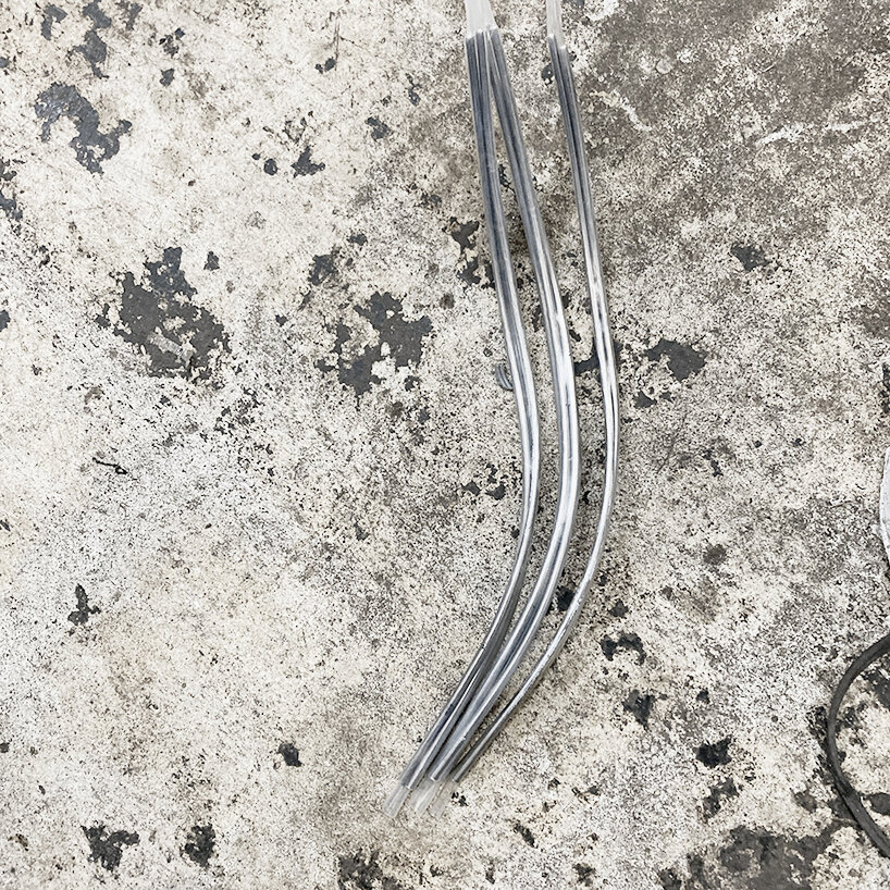 using stainless steel spring wires as inner joint parts 