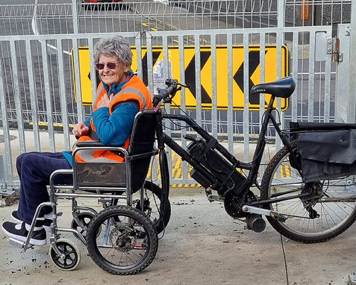 79-year-old husband built a wheelchair bike for his wife to enjoy outdoors together