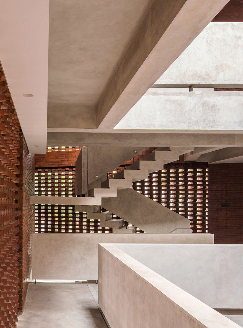 FFFAAARRR architecture builds monumental brick housing in jakarta