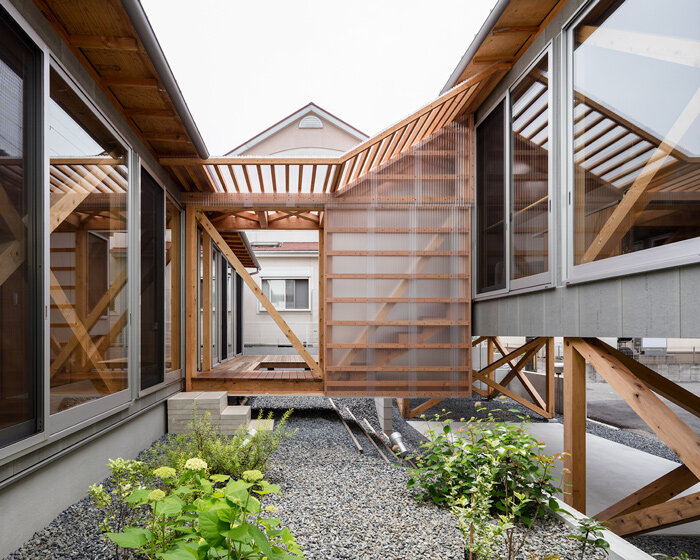 this 'house in gakuenmae' creates a peaceful garden in the urban context of nara city