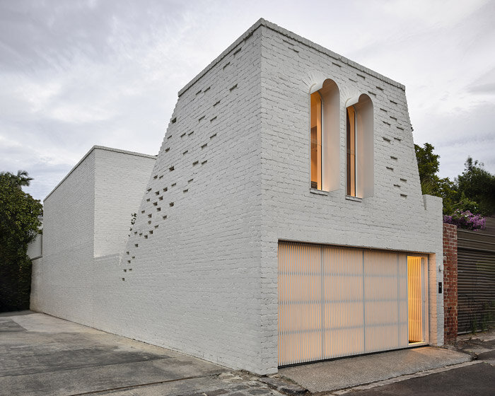 matt gibson architecture renovates historic house in fitzroy bridge, melbourne