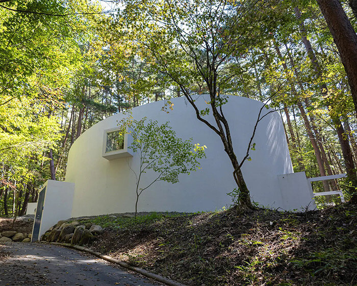 kazuyo sejima's nature-filled house sets the stage for artist-in-residence program in japan