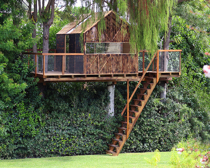 madeiguincho's 'treehouse for grandchildren' recalls carefree childhood memories