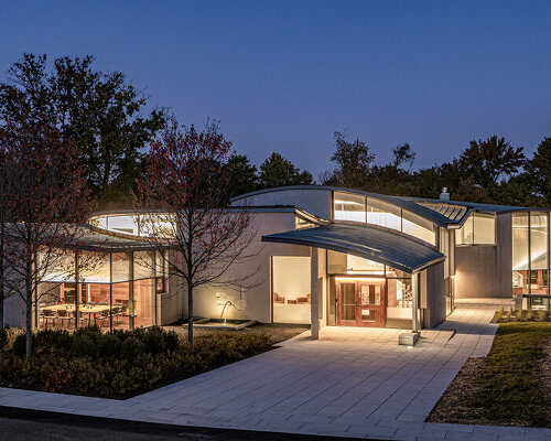 steven holl completes curving 'rubenstein commons' in princeton