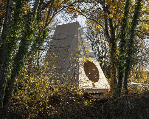 BUREAU's livable sculpture 'therese' offers a temporary respite in the french woods