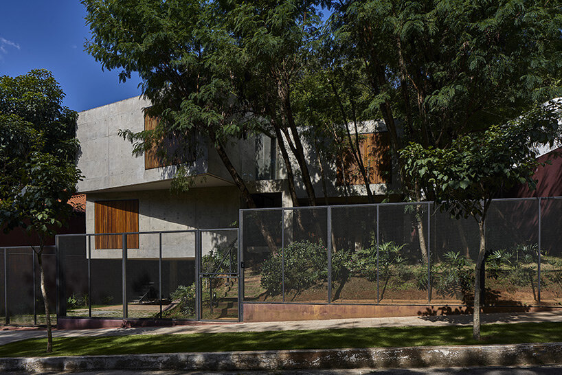 AECCafe: Block House in Criciúma, Brazil by ES Arquitetura