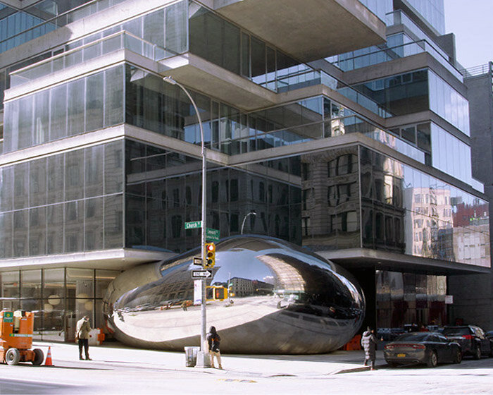 now complete: anish kapoor's newest 'bean' nestles into the streets of new york