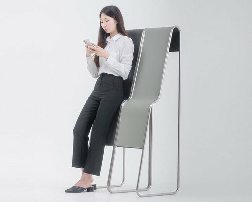 'lean on' seat gives moments of rest between sitting and standing