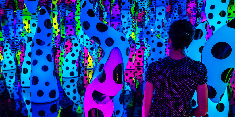 yayoi kusama's love is calling exhibition grows a mirrored forest of  glowing tentacles in miami